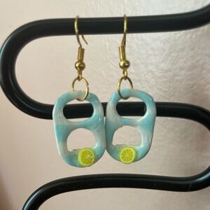 Pop can tab earrings 🍋